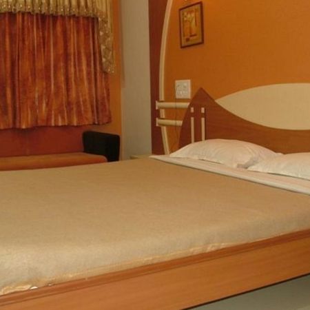 Dwaraka Residency Kakinada Ngoại thất bức ảnh